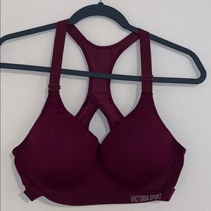 Victoria’s Secret sports bra 36C